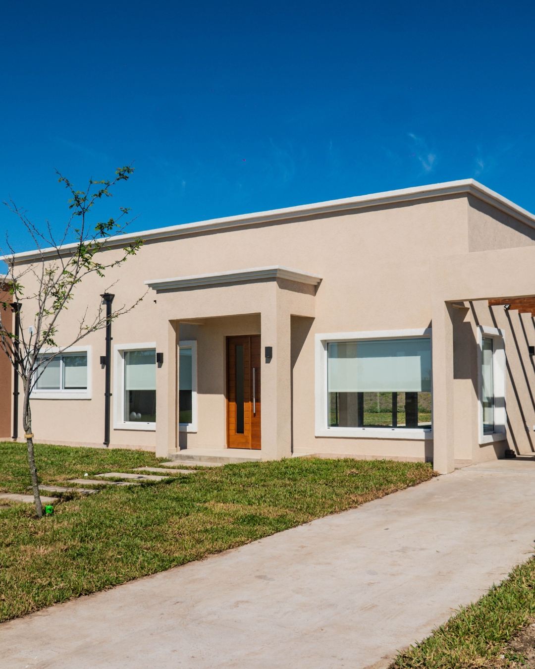 Historias reales de familias que eligieron construir con nosotros y hoy disfrutan de una casa sin humedad, sin demoras y con la tranquilidad de un servicio llave en mano (2)