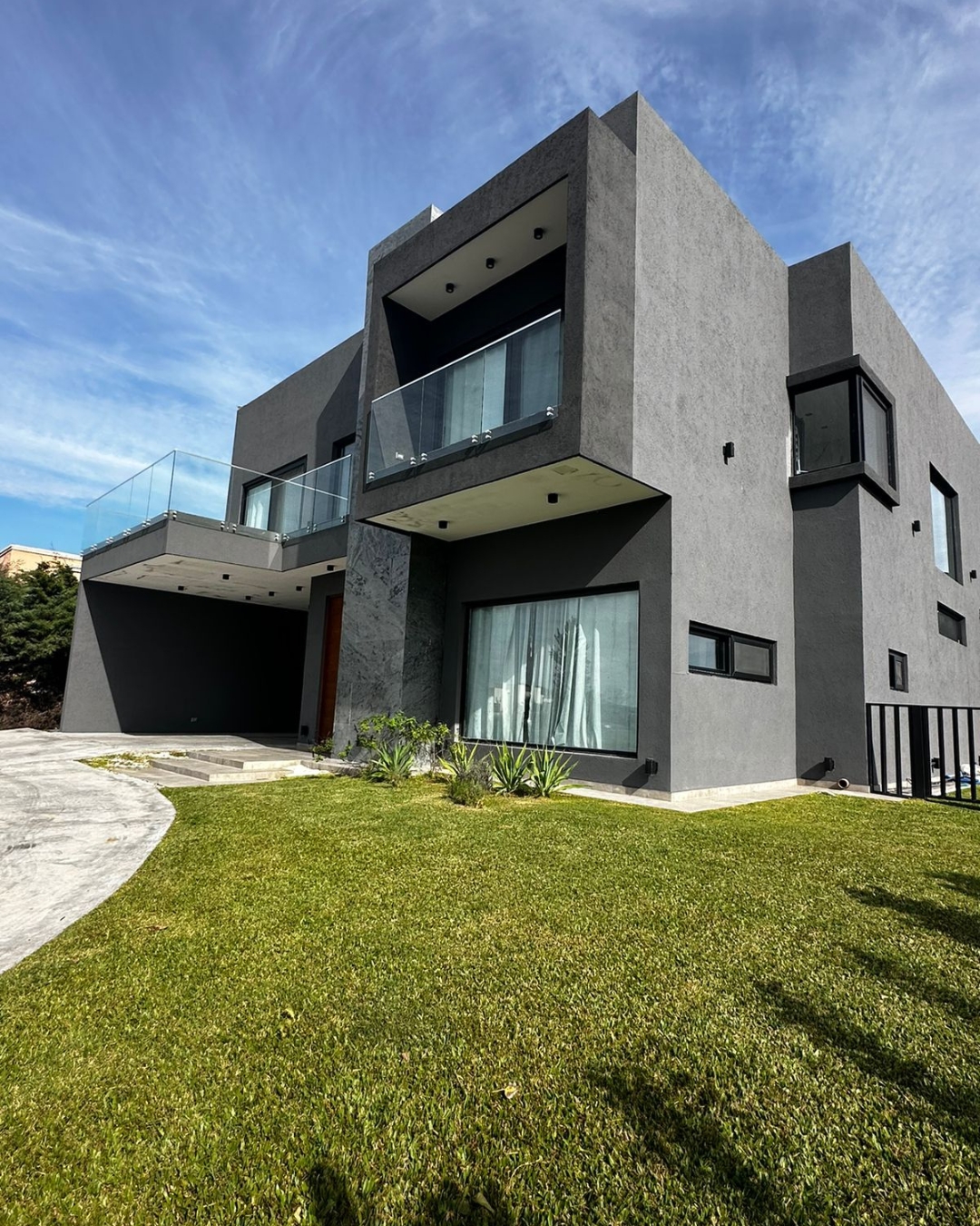 Historias reales de familias que eligieron construir con nosotros y hoy disfrutan de una casa sin humedad, sin demoras y con la tranquilidad de un servicio llave en mano (6)